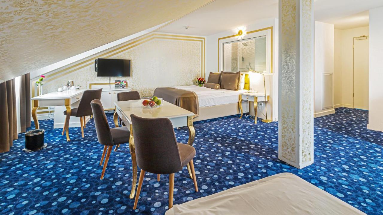 Bayer's Hotel Munich