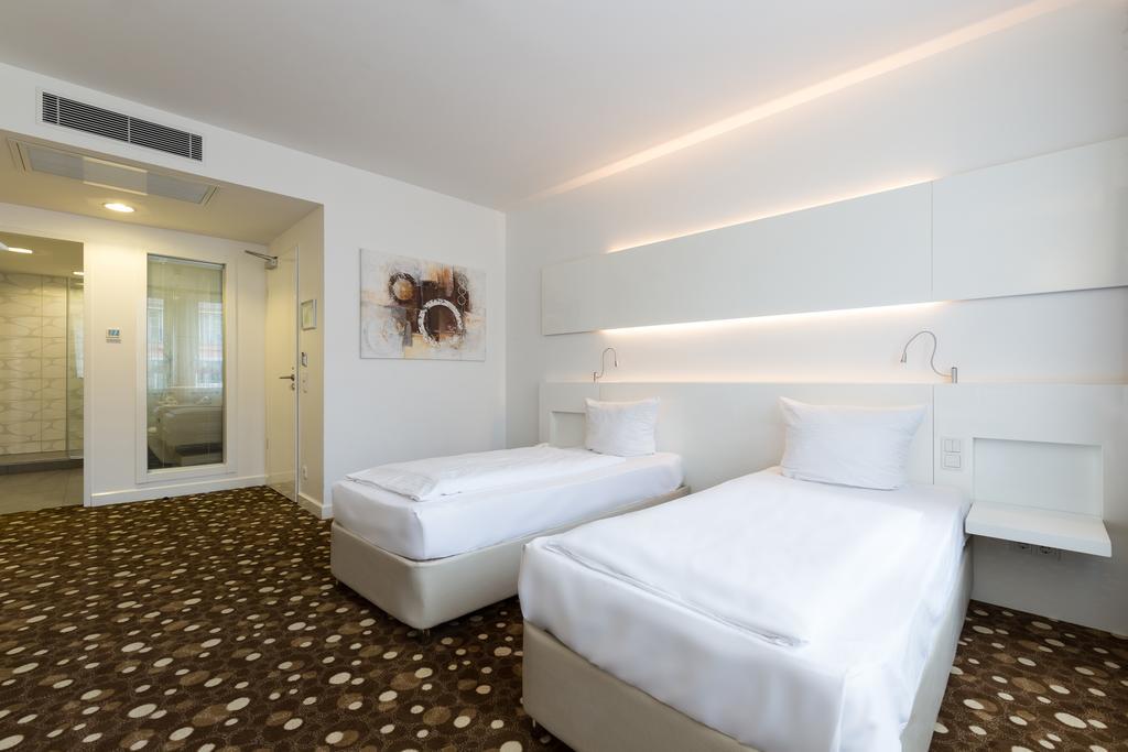 Bayer's 3* Munich