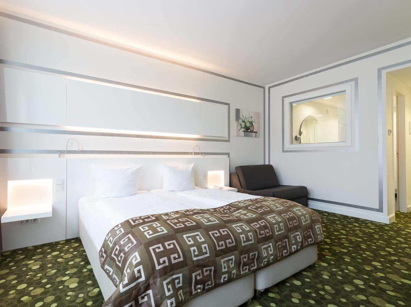 Bayer's 3* Munich